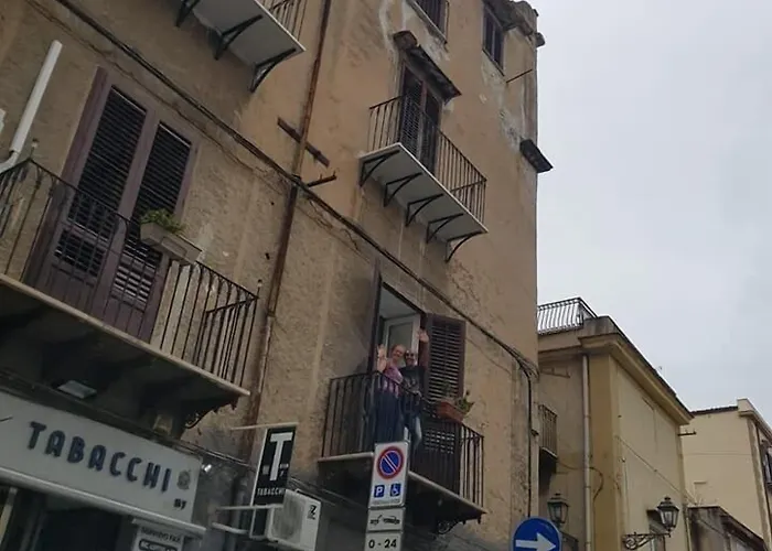 לינה וארוחת בוקר Dietro Al Massimo פלרמו