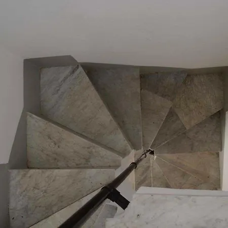 Dietro Al Massimo Panzió Palermo