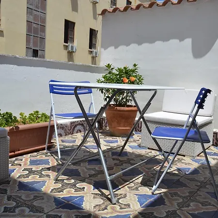 Dietro Al Massimo Bed & Breakfast *